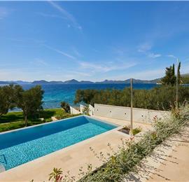 6 Bedroom Seafront Villa with Pool near Slano, Sleeps 12-14